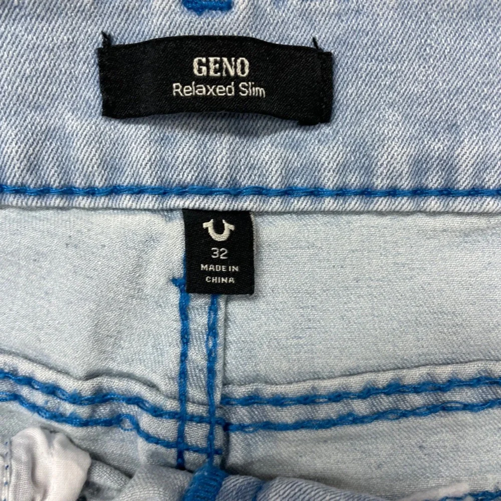 True Religion Geno Big T Flap Slim Jeans Mens 32 Light Blue Distressed 701454